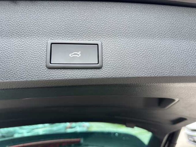 CUPRA Ateca 2.0 TSI 4Drive // 5 J Garantie/AHK/Navi /elektr. Heckklappe