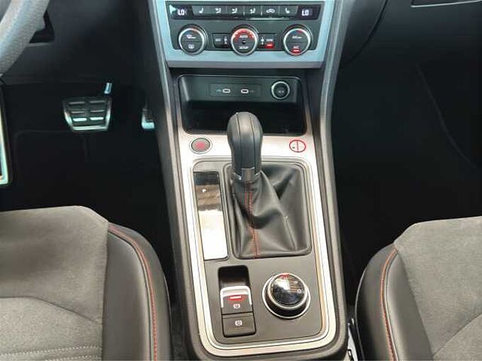 SEAT Ateca  TDI FR //5 J. Garantie /elektr.Heckklappe/Navi/Sitzheizung/Kamera