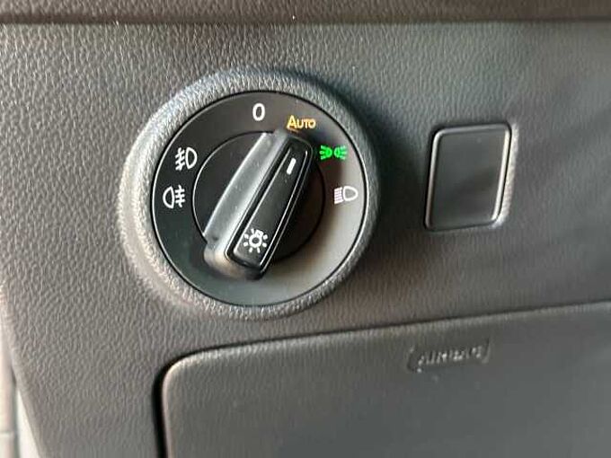 SEAT Ateca  TDI FR //5 J. Garantie /elektr.Heckklappe/Navi/Sitzheizung/Kamera