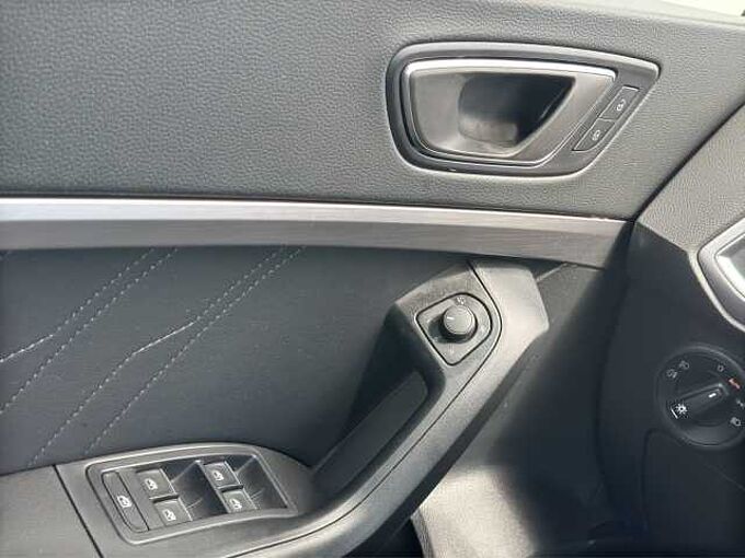 SEAT Ateca 1.5 TSI FR  //5 J. Garantie /Navi/Sitzheizung/Kamera /elektr.Heckklappe