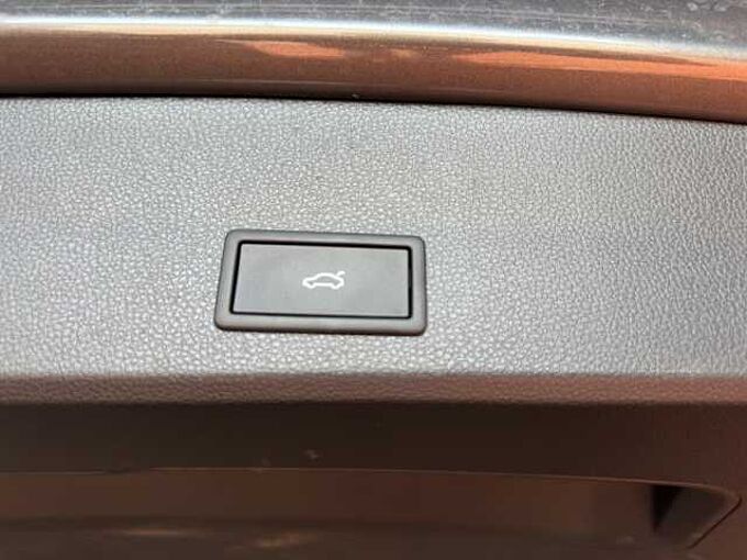 SEAT Ateca 1.5 TSI FR  //5 J. Garantie /Navi/Sitzheizung/Kamera /elektr.Heckklappe