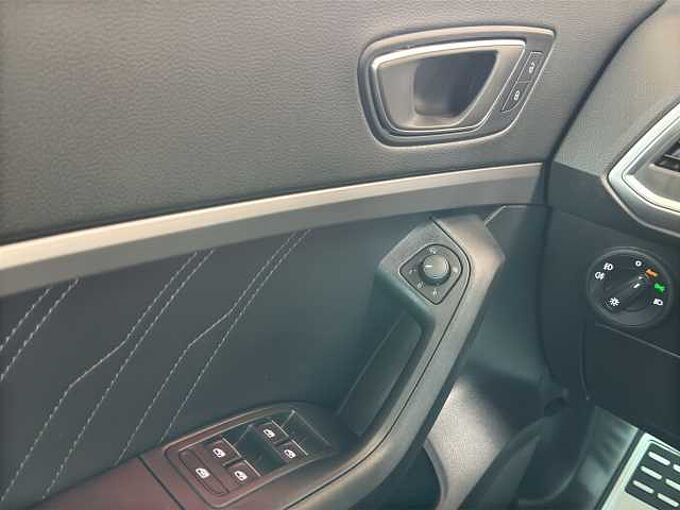 SEAT Ateca FR TSI   //5 J. Garantie /Navi/Sitzheizung/Kamera /elektr.Heckklappe