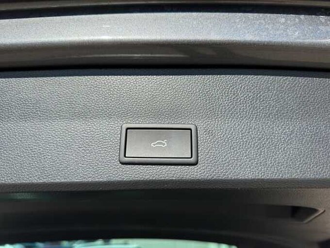 CUPRA Ateca 2.0 TSI 4Drive // 5 J Garantie/AHK/Navi /elektr. Heckklappe