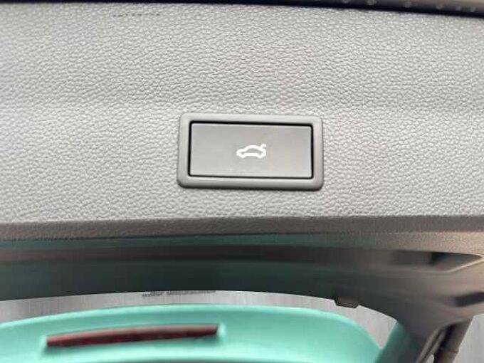 SEAT Ateca 1.5 TSI FR  //5 J. Garantie /Navi/Sitzheizung/Kamera /elektr.Heckklappe