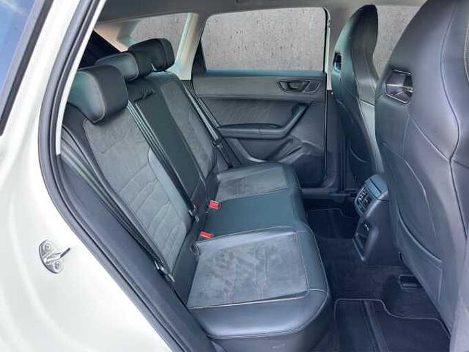 CUPRA Ateca 2.0 TSI 4Drive // 5 J Garantie/AHK/Navi /elektr. Heckklappe