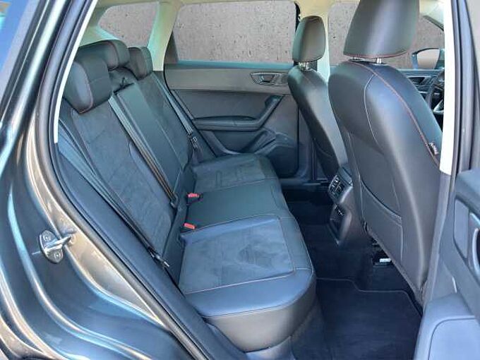 SEAT Ateca 2.0 TDI FR //5 J. Garantie /Navi/Sitzheizung/Kamera /elektr.Heckklappe