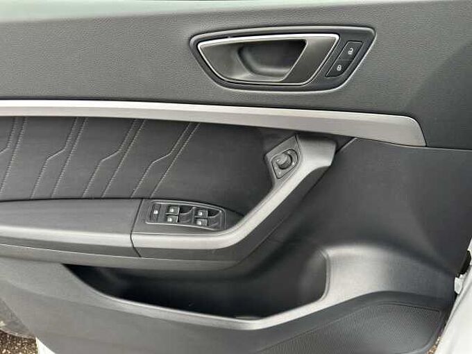 SEAT Ateca 2.0 TDI  FR //5 J. Garantie /Navi/Sitzheizung/Kamera /elektr.Heckklappe