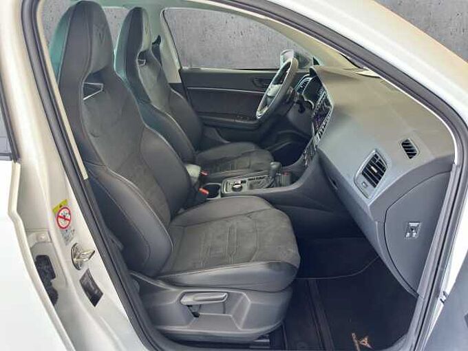 CUPRA Ateca 2.0 TSI 4Drive // 5 J Garantie/AHK/Navi /elektr. Heckklappe