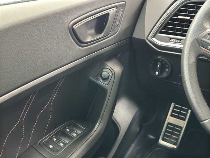 CUPRA Ateca 2.0 TSI 4Drive // 5 J Garantie/AHK/Navi /elektr. Heckklappe