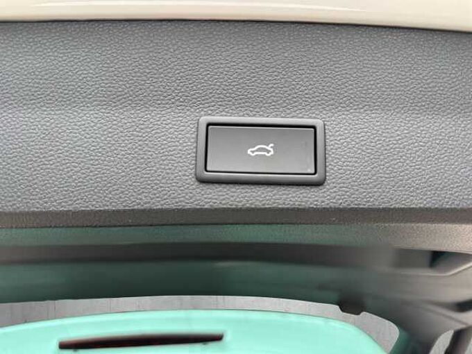 SEAT Ateca 2.0 TDI FR //5 J. Garantie /Navi/Sitzheizung/Kamera /elektr.Heckklappe