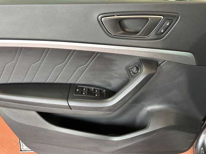 SEAT Ateca 1.5 TSI FR  //5 J. Garantie /Navi/Sitzheizung/Kamera /elektr.Heckklappe