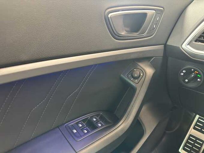 SEAT Ateca 1.5 TSI FR  //5 J. Garantie /Navi/Sitzheizung/Kamera /elektr.Heckklappe