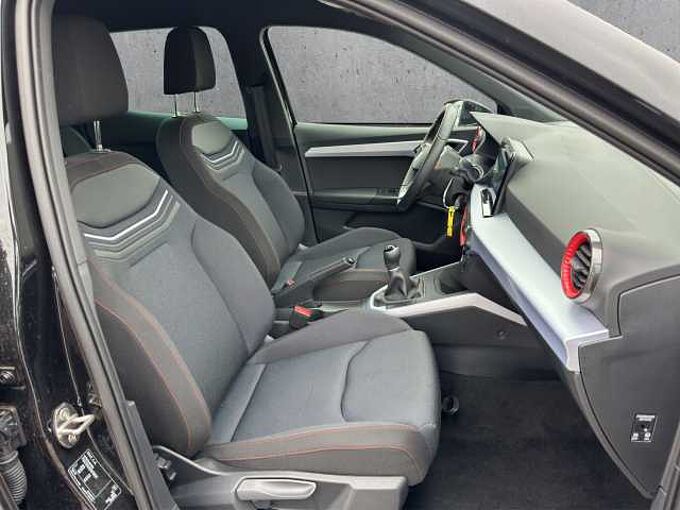 SEAT Arona 1.0 TSI FR Spurhalteassistent///Dachreling