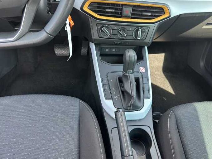 SEAT Arona 1.0 TSI Style // Navi / LED/ Sitzheizung