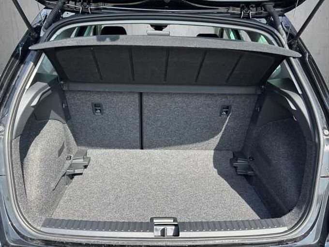 SEAT Arona 1.0 TSI Style // Navi / LED/ Sitzheizung