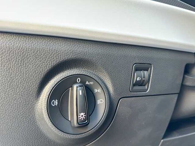 SEAT Ibiza 1.0 TSI //PDC/LED/Sitzheizung /Full LINK