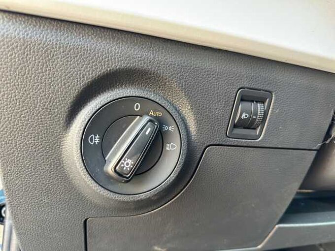 SEAT Ibiza 1.0 TSI //PDC/LED/Sitzheizung /Full LINK