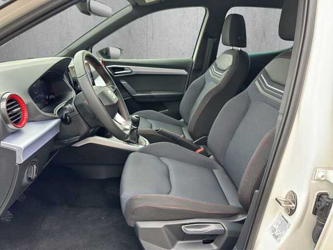 SEAT Arona 1.0 TSI FR LED/Navi/SHZ