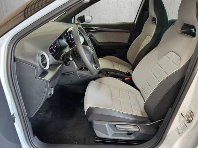 SEAT Arona 1.0 TSI FR Facelift //Navi/LED/Kamera/PDC 