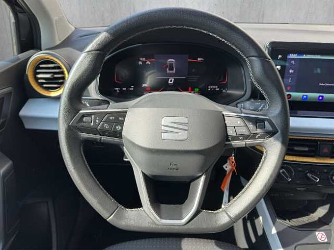 SEAT Arona 1.0 TSI Style // Navi / LED/ Sitzheizung