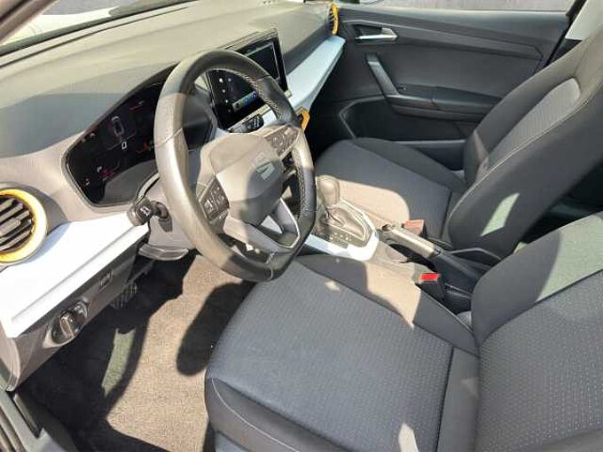 SEAT Arona 1.0 TSI Style // Navi / LED/ Sitzheizung