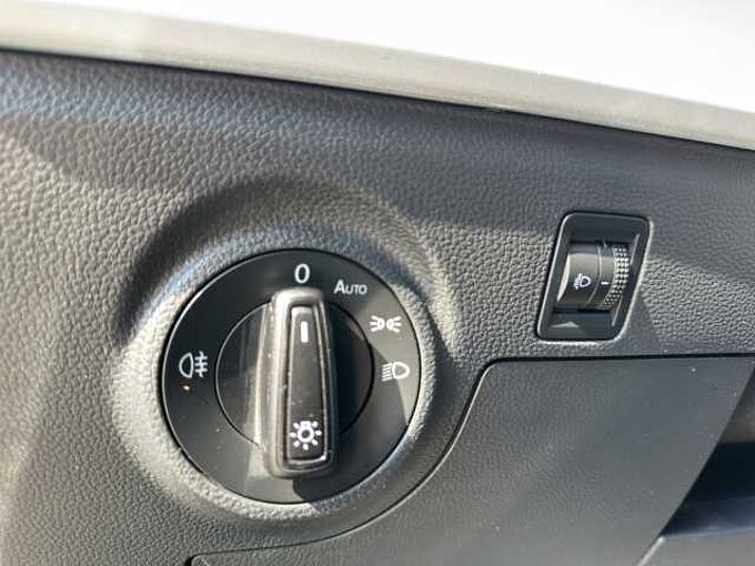 SEAT Arona 1.0 TSI Style // Navi / LED/ Sitzheizung