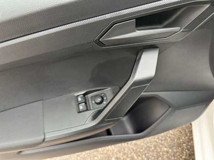 SEAT Ibiza 1.0 TSI //5 Jahre Garantie //PDC/LED /Sitzheizung