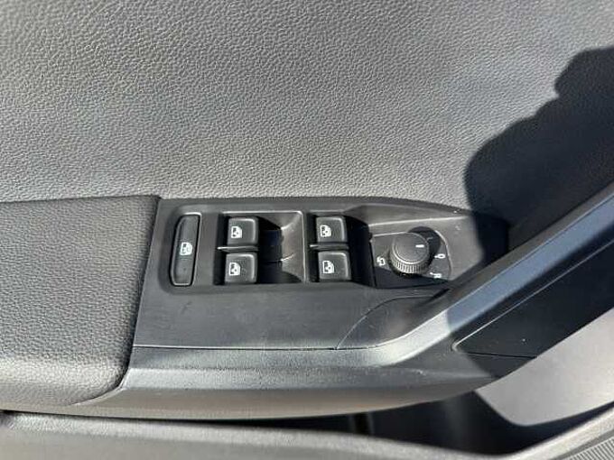 SEAT Arona 1.0 TSi Style  //5 Jahre Garantie/Kamera/LED 