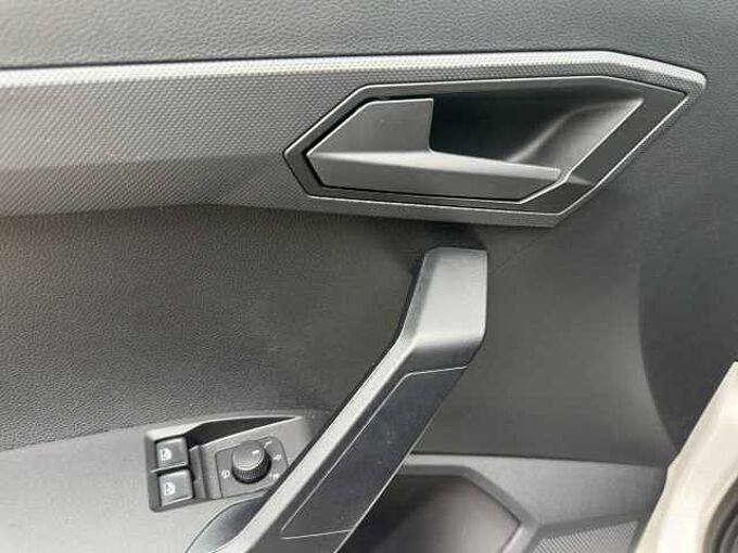 SEAT Ibiza 1.0 TSI  //5 Jahre Garantie //PDC/LED /Sitzheizung