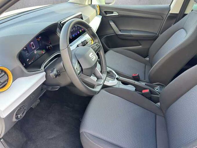 SEAT Arona 1.0 TSI Style // Navi / LED/ Sitzheizung 