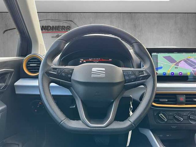 SEAT Arona 1.0 TSI Style // Navi / LED/ Sitzheizung 