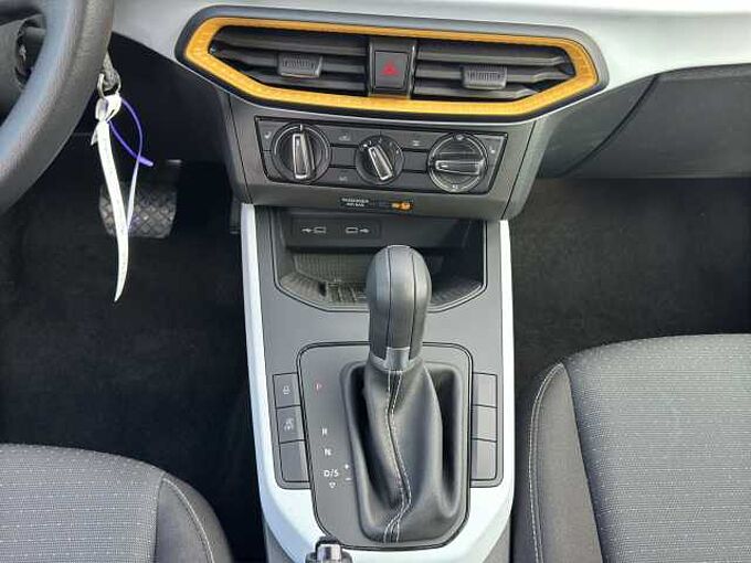 SEAT Arona 1.0 TSI Style // Navi / LED/ Sitzheizung