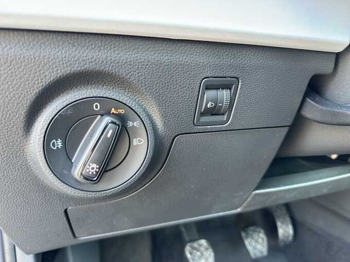 SEAT Ibiza 1.0 TSI //PDC/LED/Sitzheizung /Full LINK