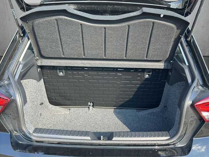 SEAT Ibiza 1.0 TSI //PDC/LED/Sitzheizung /Full LINK