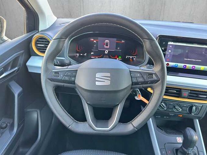 SEAT Arona 1.0 TSI Style // Navi / LED/ Sitzheizung 