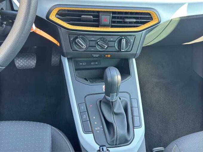 SEAT Arona 1.0 TSI Style // Navi / LED/ Sitzheizung 