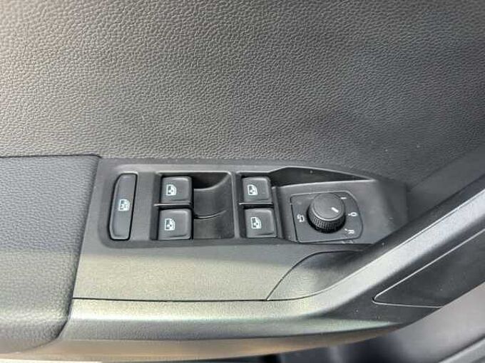 SEAT Arona 1.0 TSi Style  //5 Jahre Garantie/Kamera/LED 