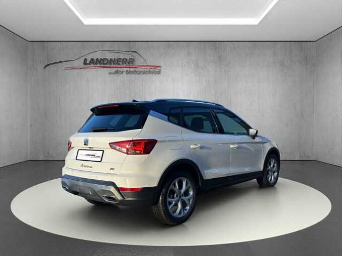 SEAT Arona FR Dach schwarz/ Navi
