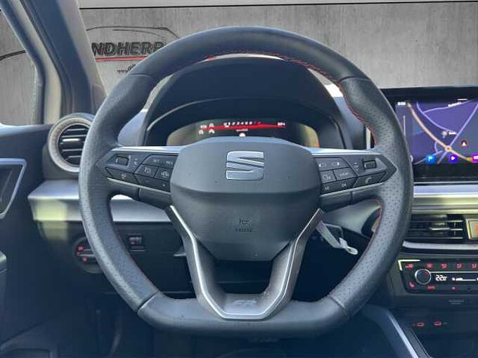SEAT Arona FR Dach schwarz/ Navi