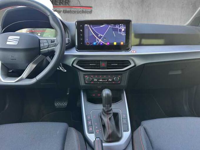 SEAT Arona FR Dach schwarz/ Navi