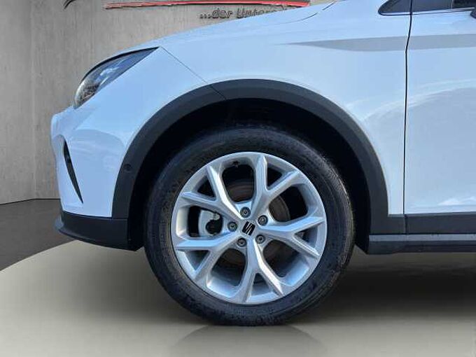 SEAT Arona FR Dach schwarz/ Navi