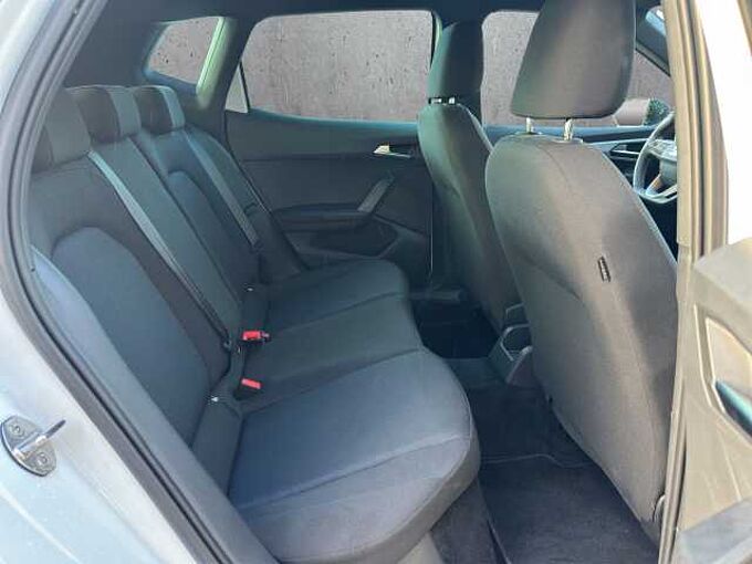 SEAT Arona FR Dach schwarz/ Navi