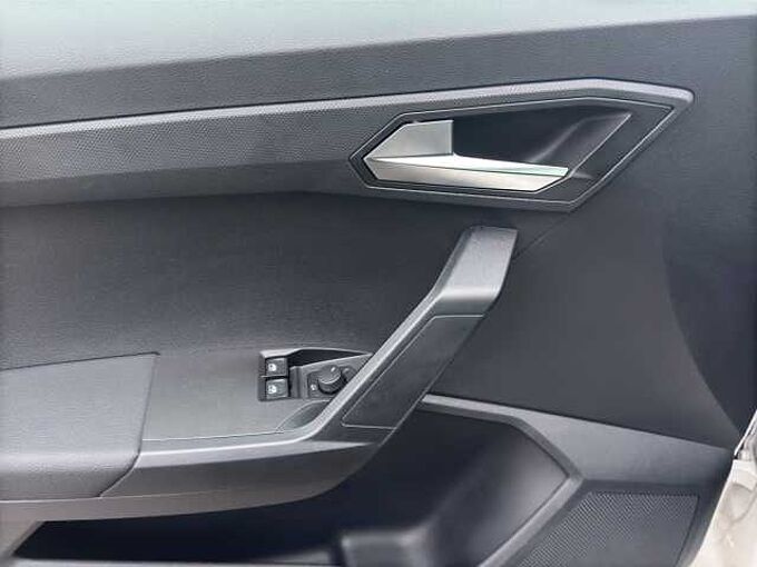 SEAT Ibiza 1.0 Style //LED/Navi/Sitzheizung