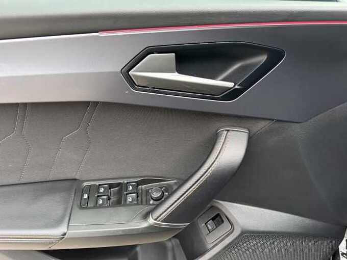 CUPRA Leon ST 1.5 eTSI  // 5 Jahre Garantie /LED/Navi /Winterpaket