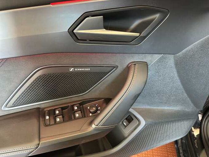 CUPRA Leon ST VZ 2.0 TSI //5 J. Garantie /Sennheiser/Pano /Navi/Matrix