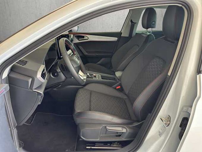 SEAT Leon ST FR 1.5 eTSI  // 5 Jahre Garantie /LED/Navi /Winterpaket