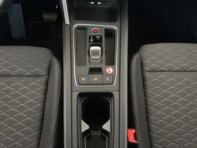 SEAT Leon ST FR 1.5 eTSI  // 5 Jahre Garantie /LED/Navi /Winterpaket