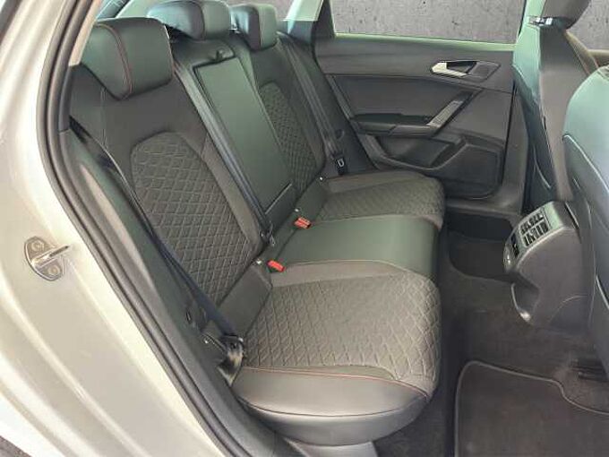 SEAT Leon ST FR 1.5 eTSI  // 5 Jahre Garantie /LED/Navi /Winterpaket