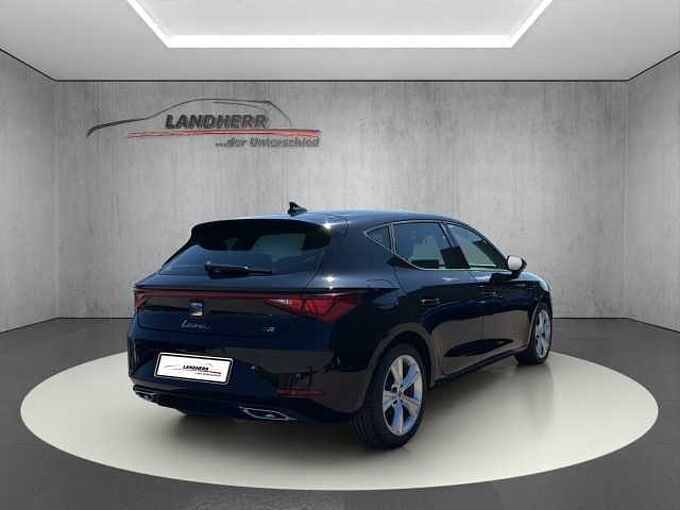 SEAT Leon 1.5 eTSI FR //5 J. Garantie / Navi/Kamera/ Winterpaket