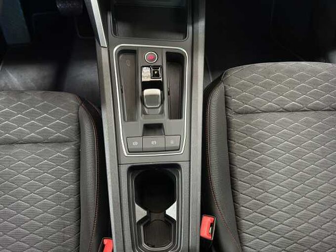 SEAT Leon 1.5 eTSI FR //5 J. Garantie / Navi/Kamera/ Winterpaket